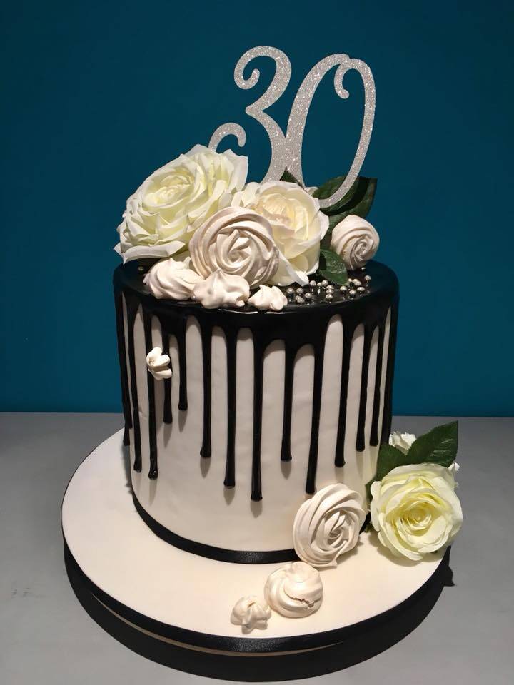 Cake makers and decorators based in Elgin, Moray Lily Rose Cakes